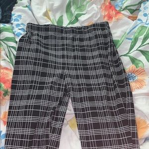 Black and White Plaid Leggings